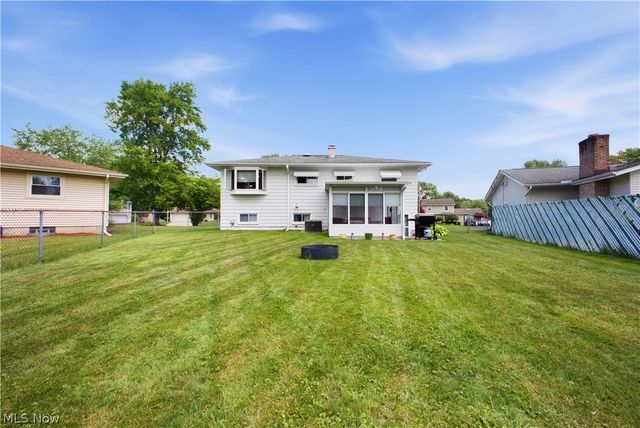 3656 High Meadow Drive, Canfield, OH 44406