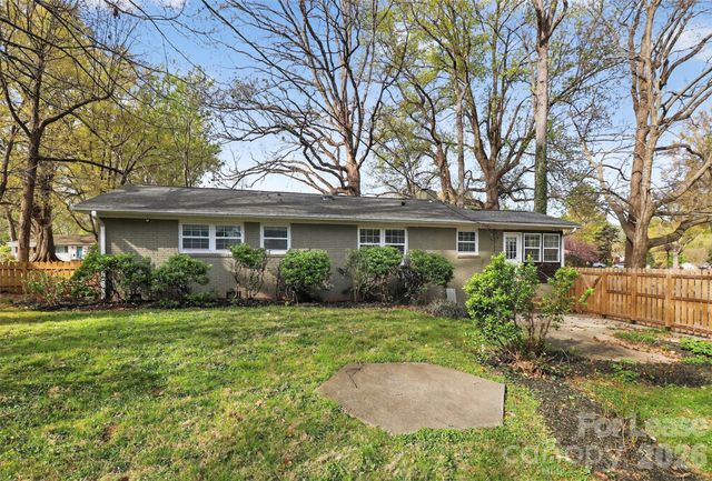 3801 Sudbury Road, Charlotte, NC 28205