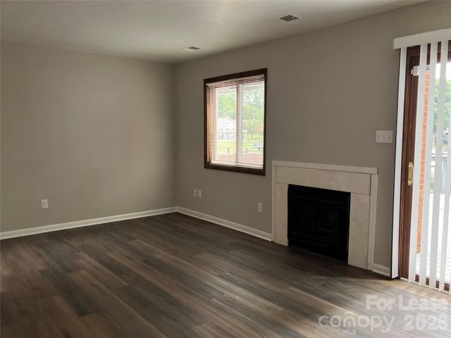 7942 Westcape Drive, Denver, NC 28037