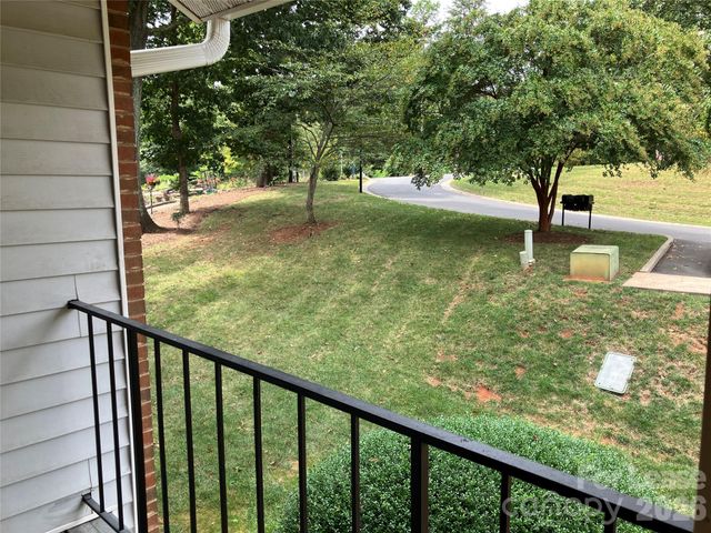 7942 Westcape Drive, Denver, NC 28037