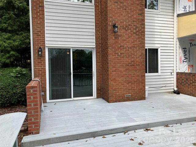 7942 Westcape Drive, Denver, NC 28037