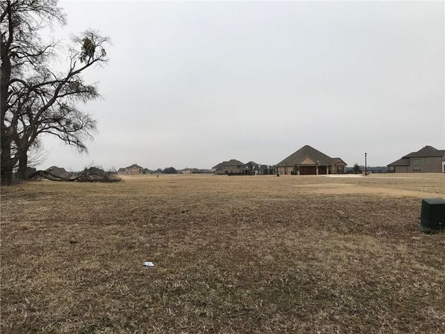 1922 Running Deer Lane, Gunter, TX 75058