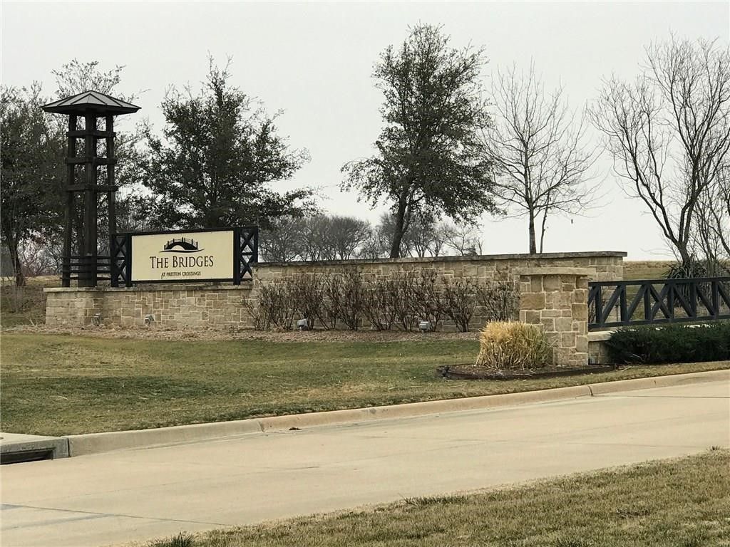 1922 Running Deer Lane, Gunter, TX 75058