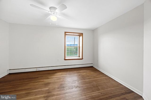 4071 KABLETOWN RD, Charles Town, WV 25414