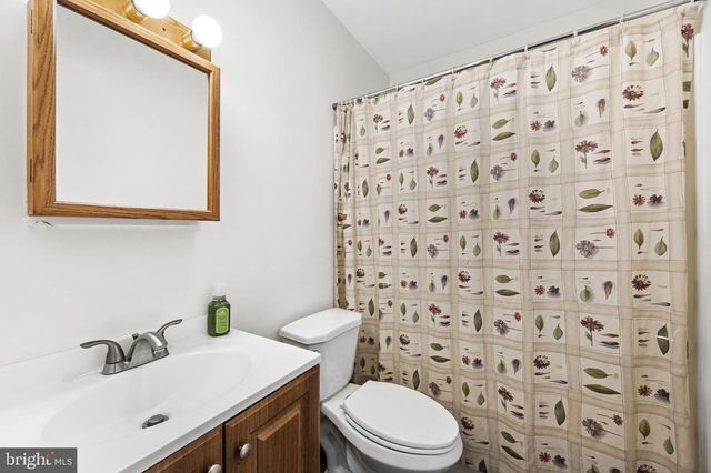 4071 KABLETOWN RD, Charles Town, WV 25414