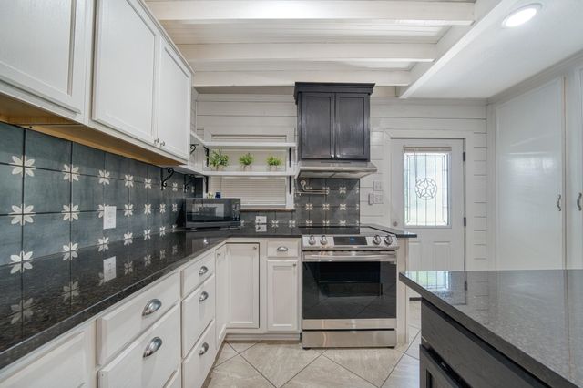 400 N Lake St., Waskom, TX 75692
