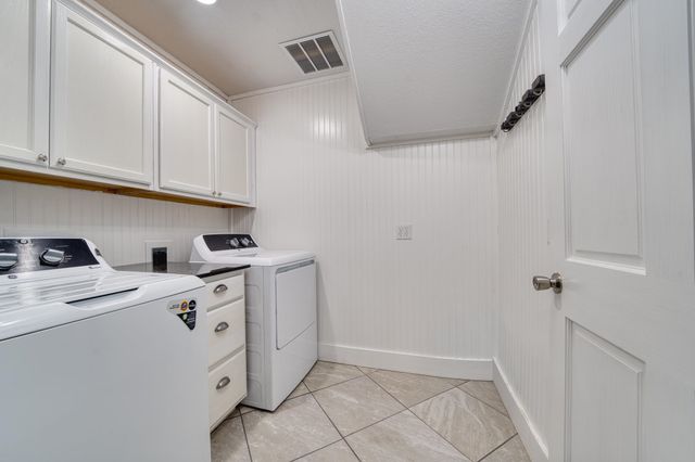 400 N Lake St., Waskom, TX 75692
