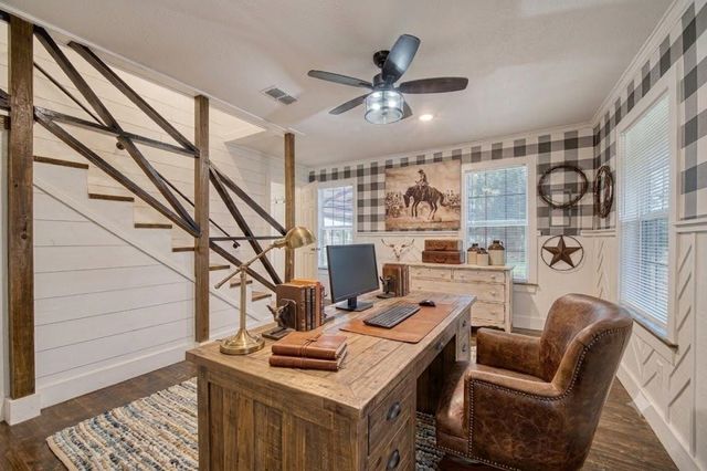 400 N Lake St., Waskom, TX 75692