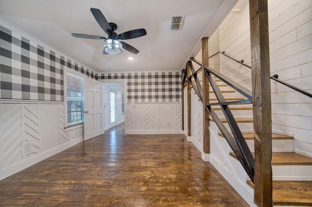 400 N Lake St., Waskom, TX 75692