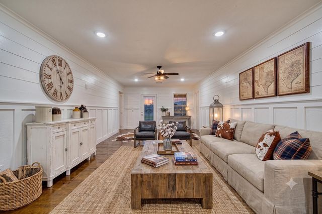 400 N Lake St., Waskom, TX 75692