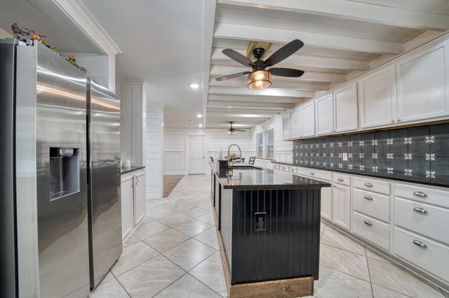 400 N Lake St., Waskom, TX 75692