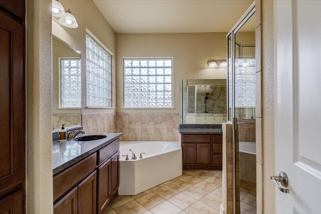 10242 Brangus RD, Driftwood, TX 78619