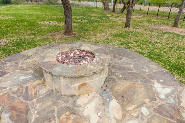 10242 Brangus RD, Driftwood, TX 78619