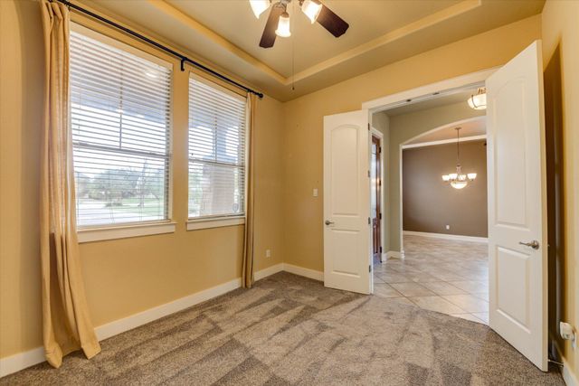 10242 Brangus RD, Driftwood, TX 78619