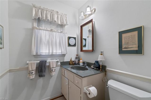 474 Dunmore DR, Newport News, VA 23602