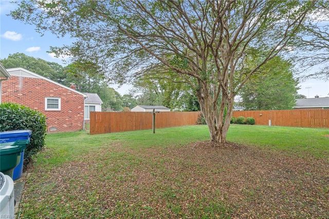 474 Dunmore DR, Newport News, VA 23602