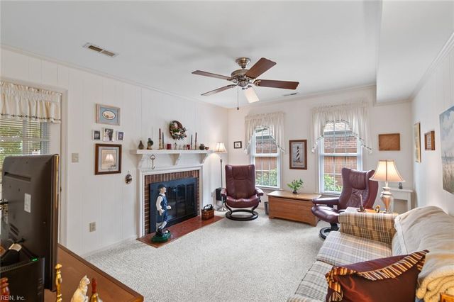 474 Dunmore DR, Newport News, VA 23602