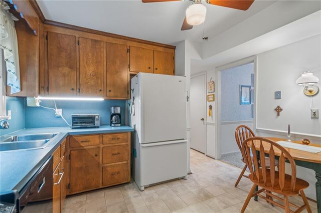 474 Dunmore DR, Newport News, VA 23602