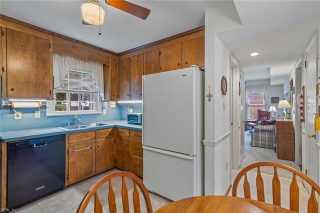474 Dunmore DR, Newport News, VA 23602
