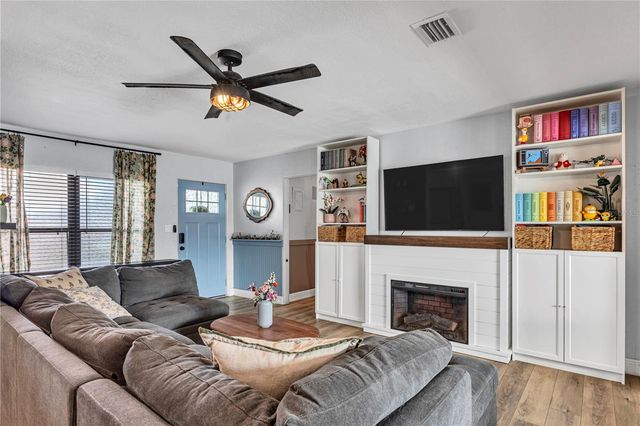 1632 HOLLIS DRIVE, Orlando, FL 32822