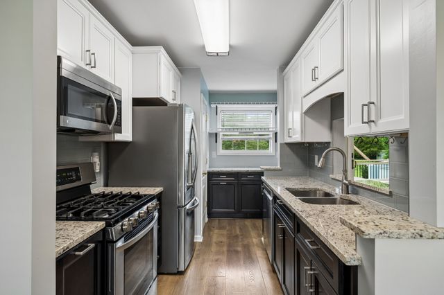 2501 Golden Pond Ln, Spring Hill, TN 37174