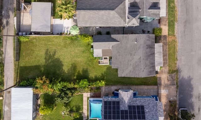 1415 Avenue K, Galveston, TX 77550