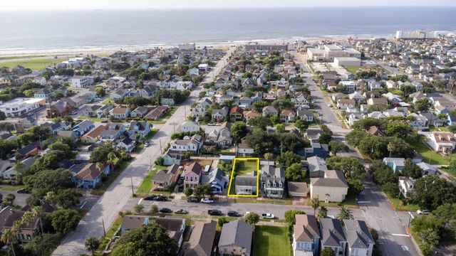 1415 Avenue K, Galveston, TX 77550