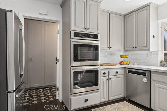 23546 Community, West Hills (los Angeles), CA 91304