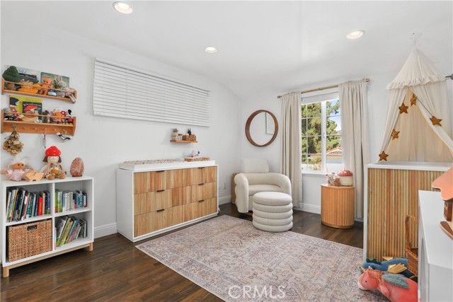 23546 Community, West Hills (los Angeles), CA 91304