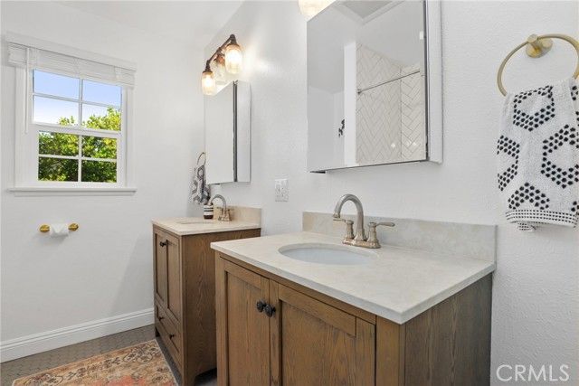 23546 Community, West Hills (los Angeles), CA 91304