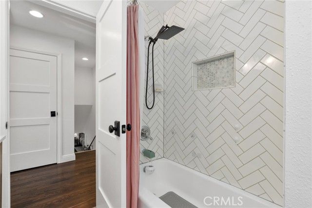 23546 Community, West Hills (los Angeles), CA 91304