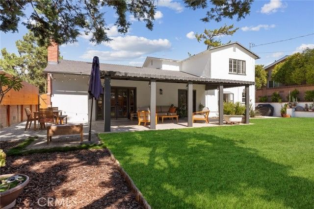 23546 Community, West Hills (los Angeles), CA 91304