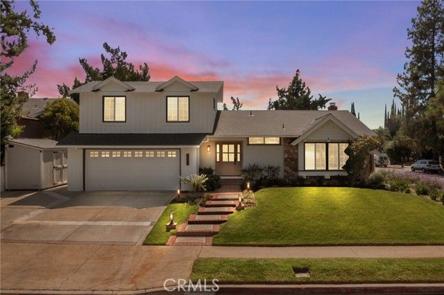 23546 Community, West Hills (los Angeles), CA 91304