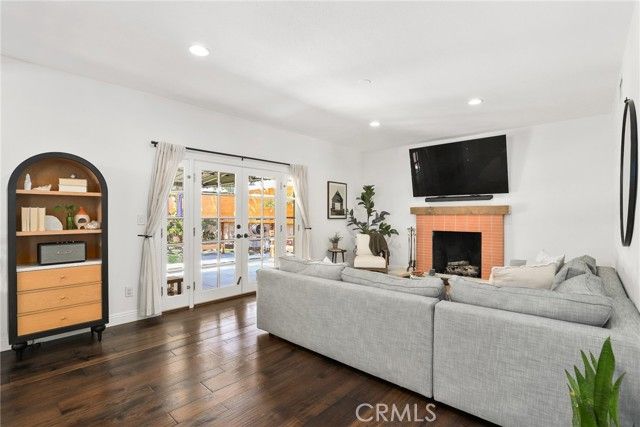 23546 Community, West Hills (los Angeles), CA 91304