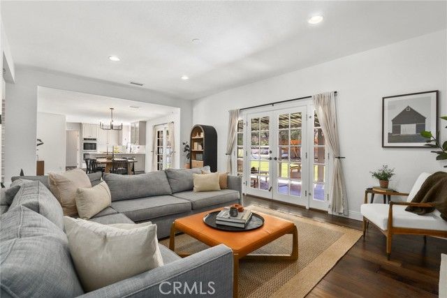 23546 Community, West Hills (los Angeles), CA 91304