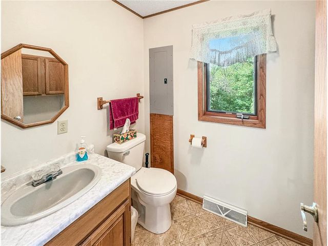 1622 US Highway 8, Saint Croix Falls, WI 54024