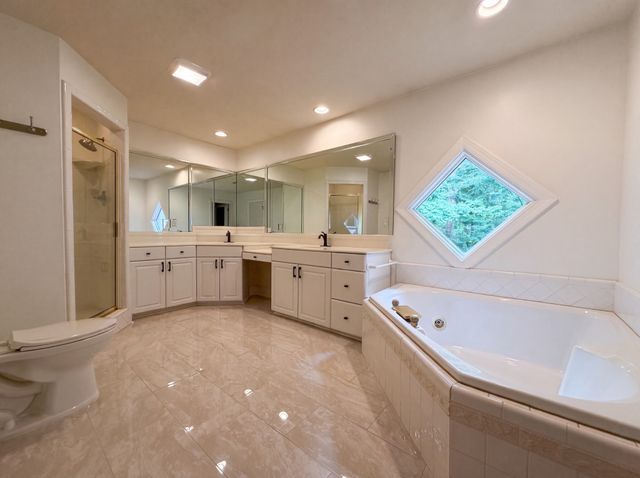 7030 Willowick Dr, Brentwood, TN 37027