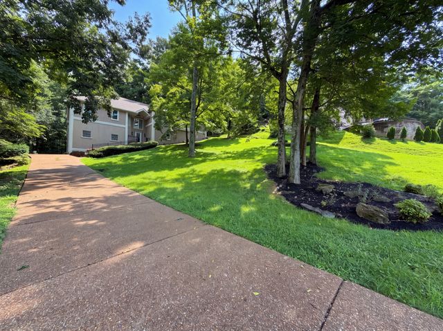 7030 Willowick Dr, Brentwood, TN 37027