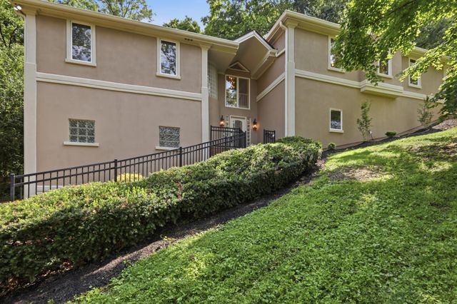 7030 Willowick Dr, Brentwood, TN 37027