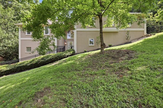 7030 Willowick Dr, Brentwood, TN 37027