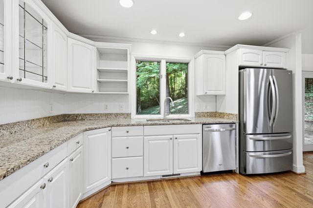7030 Willowick Dr, Brentwood, TN 37027