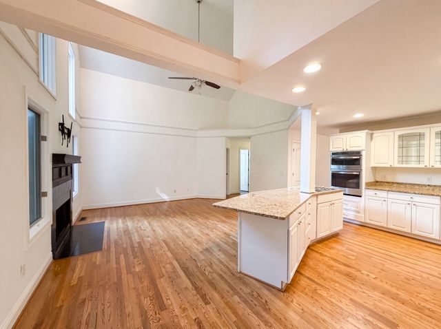 7030 Willowick Dr, Brentwood, TN 37027