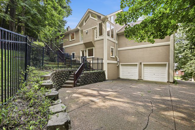 7030 Willowick Dr, Brentwood, TN 37027