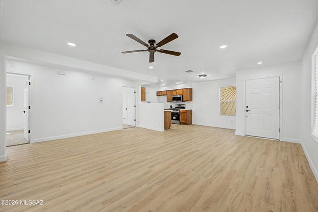 6399 S Sunrise Valley Drive, Tucson, AZ 85706
