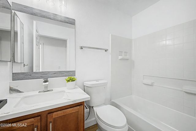 6399 S Sunrise Valley Drive, Tucson, AZ 85706