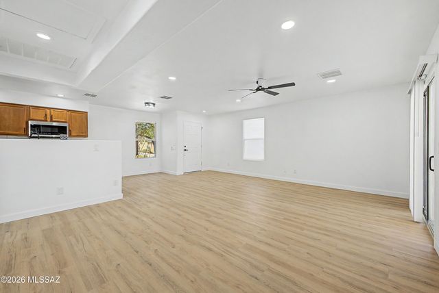 6399 S Sunrise Valley Drive, Tucson, AZ 85706