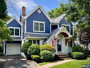 11 Ramsey Terrace, Fair Lawn, NJ 07410