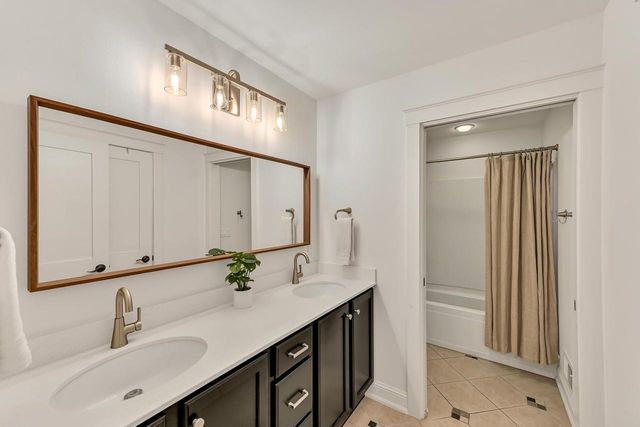 1535 Coventry COURT, Hubertus, WI 53033