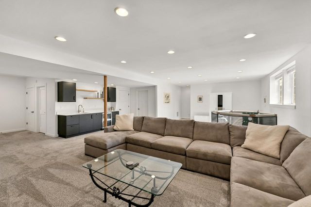 1535 Coventry COURT, Hubertus, WI 53033