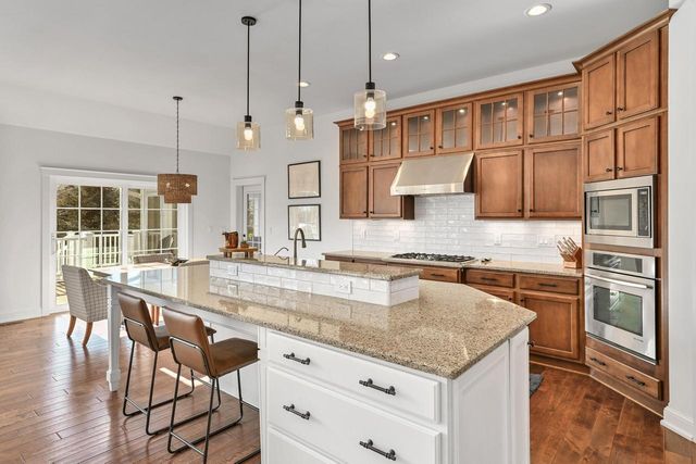 1535 Coventry COURT, Hubertus, WI 53033